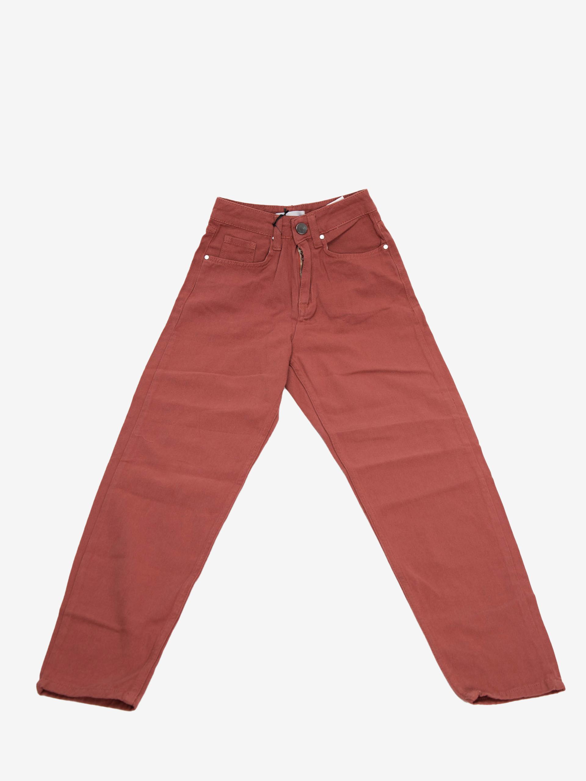 Faqat qizil shim kiygan semiz ayollar