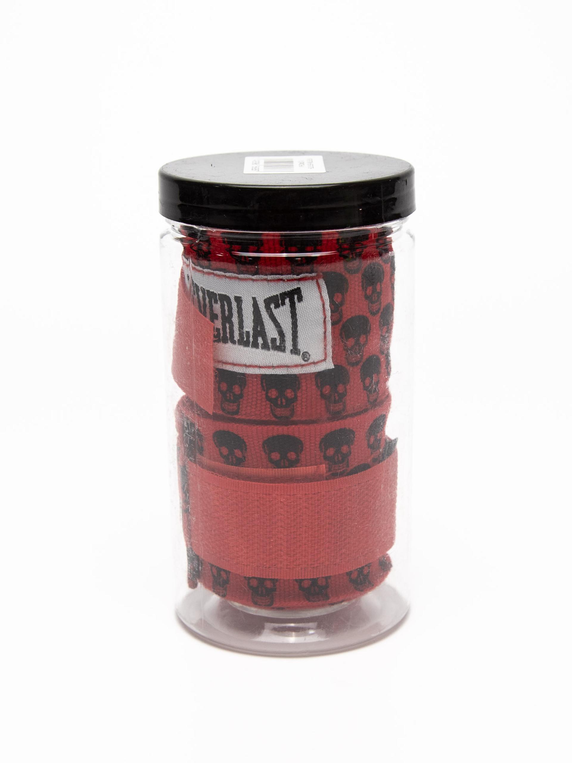 Ichkariga paypoq kiygan osiyolik ayol kirib keldi. Seks talaba va oqituvchi seks video