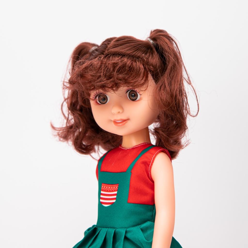 Chiroyli kokrakli rus ona