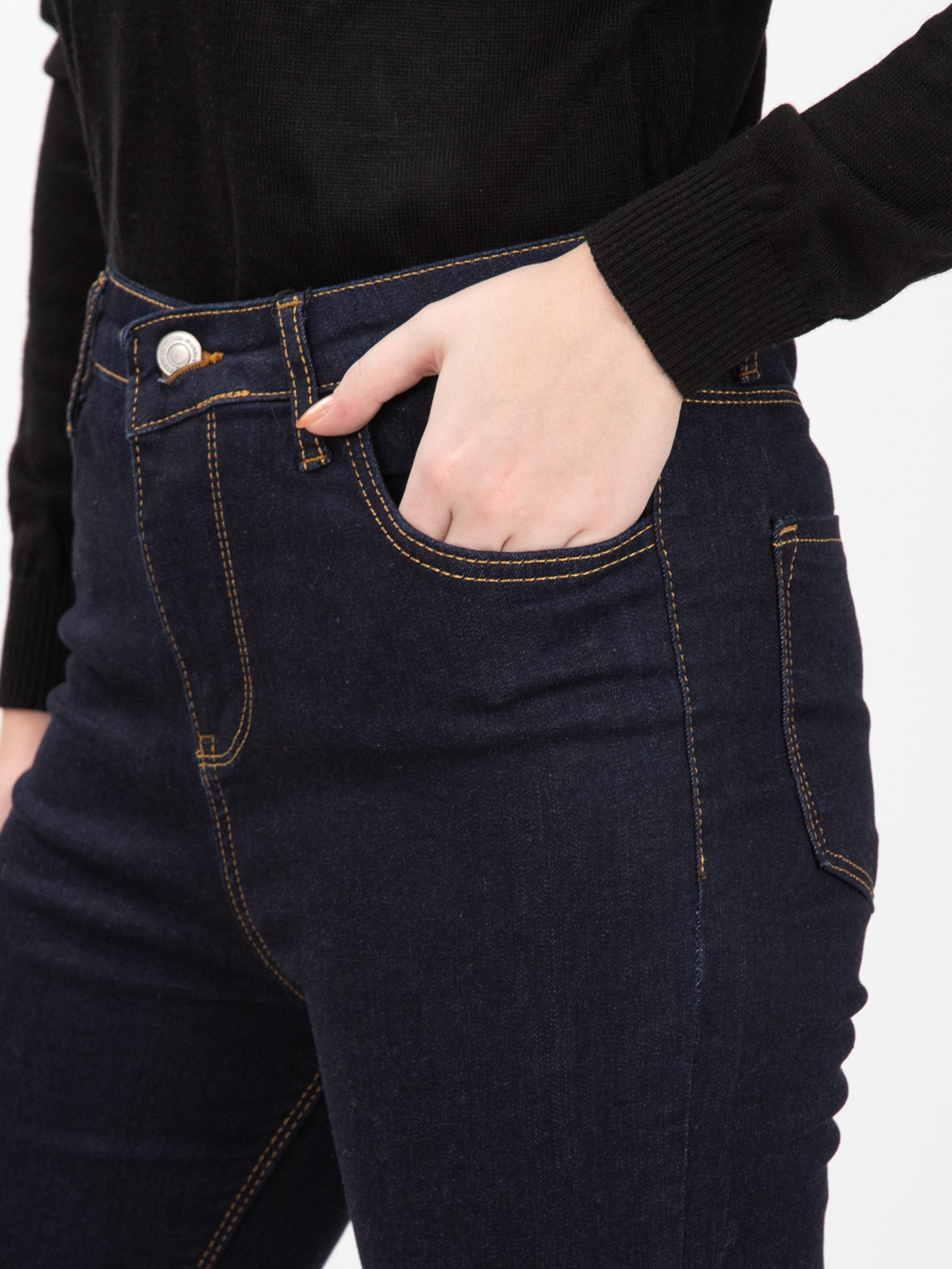 Yumshoq jinsiy aloqa video Eshakdagi stulda